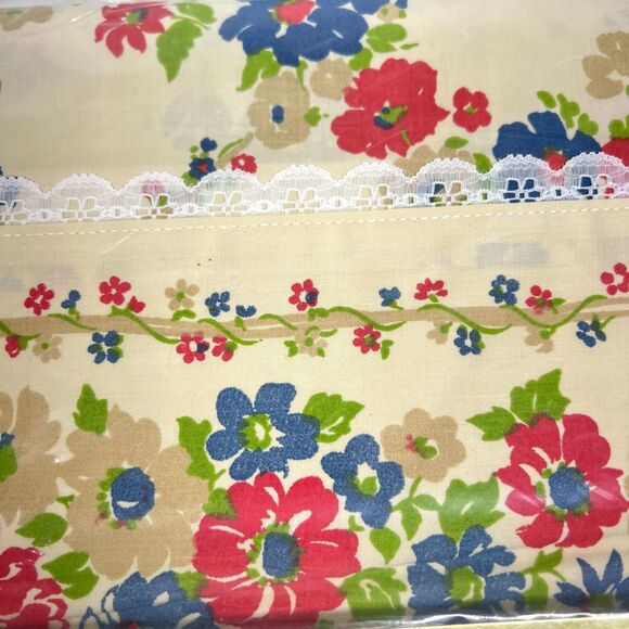 Vtg Cannon Royal Family English Trells Flat sheet, red white flowers sealed - Picture 6 of 6